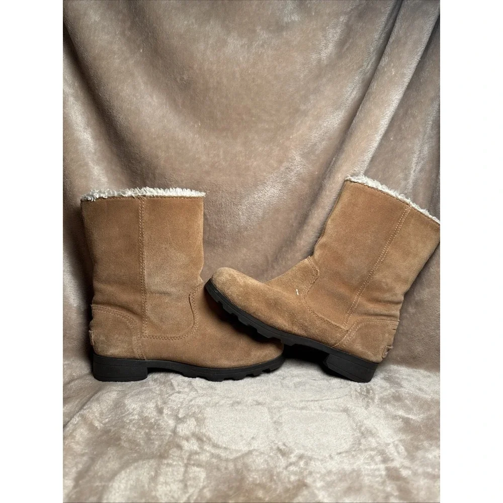 Good  Sorel Waterproof Suede Winter Boots Kids Sz 2 Tan Faux Fur Lined Durable